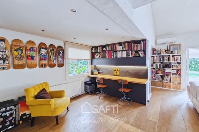 4 makuuhuone Huvila myytävänä paikassa Sant Pere de Ribes mukana uima-altaan - 790 000 € (Ref: 9456153)