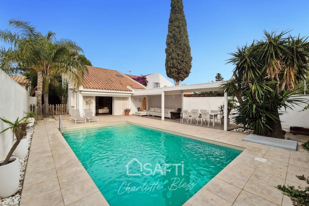 4 makuuhuone Huvila myytävänä paikassa Sant Pere de Ribes mukana uima-altaan - 790 000 € (Ref: 9456153)