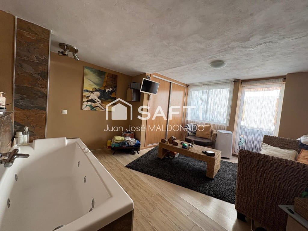 2 bedroom Villa for sale in Vinaros - € 130,000 (Ref: 9456156)