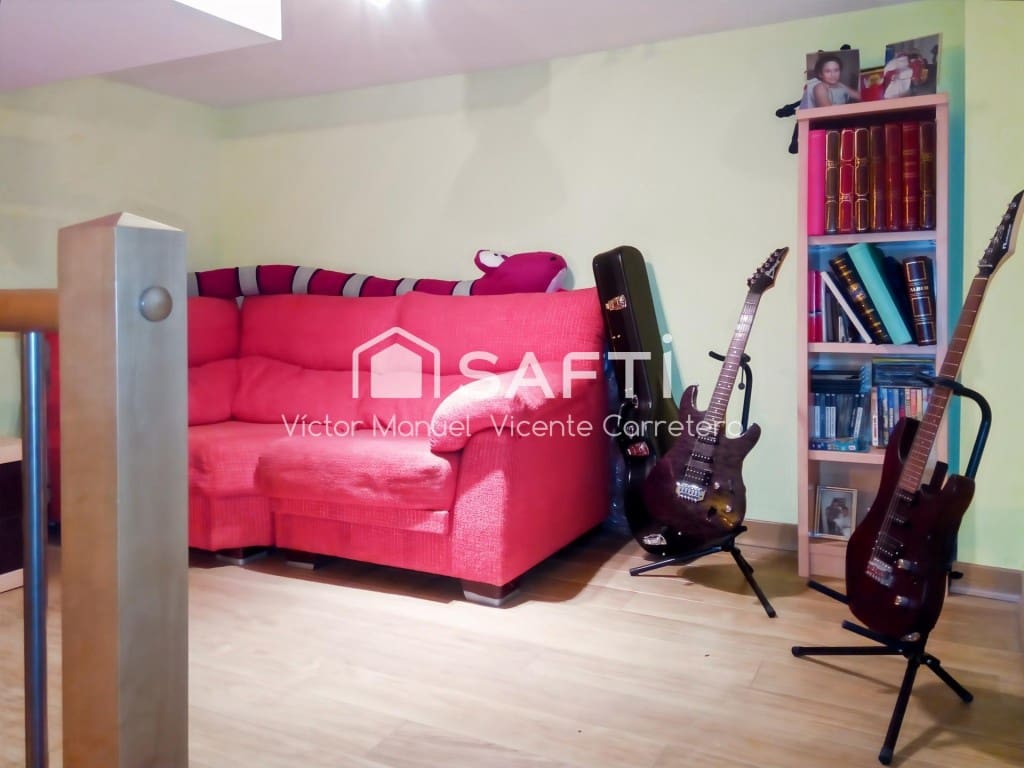4 bedroom Apartment for rent in Sagunto / Sagunt - € 1,200 (Ref: 9456158)