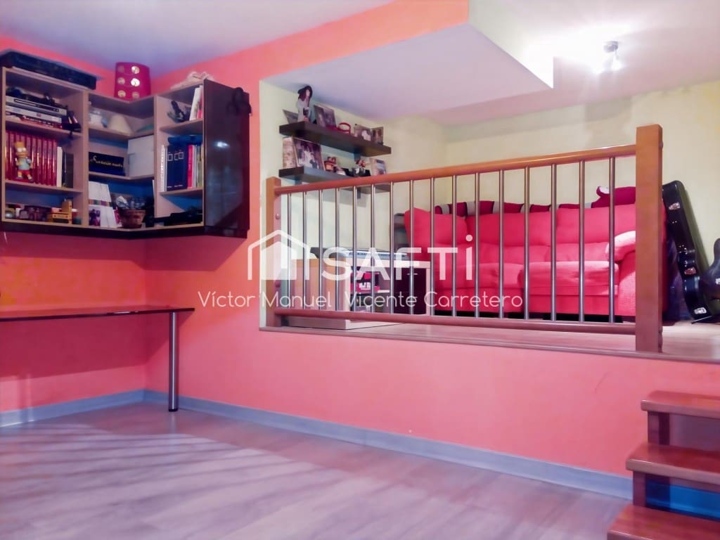 4 bedroom Apartment for rent in Sagunto / Sagunt - € 1,200 (Ref: 9456158)