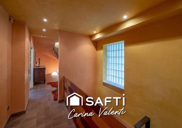 4 quarto Moradia para venda em Bescanó com garagem - 1 090 000 € (Ref: 9456163)