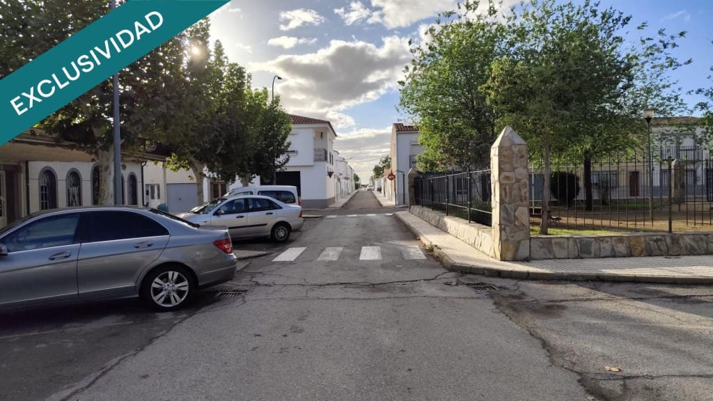 Komercyjne na sprzedaż w Guadiana - 299 000 € (Ref: 9461971)