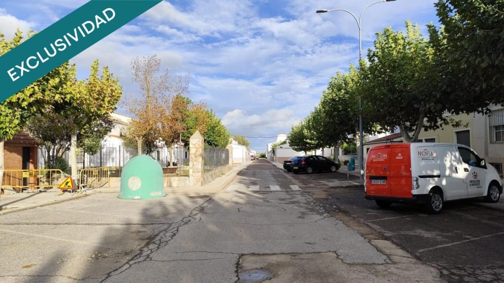 Komercyjne na sprzedaż w Guadiana - 299 000 € (Ref: 9461971)