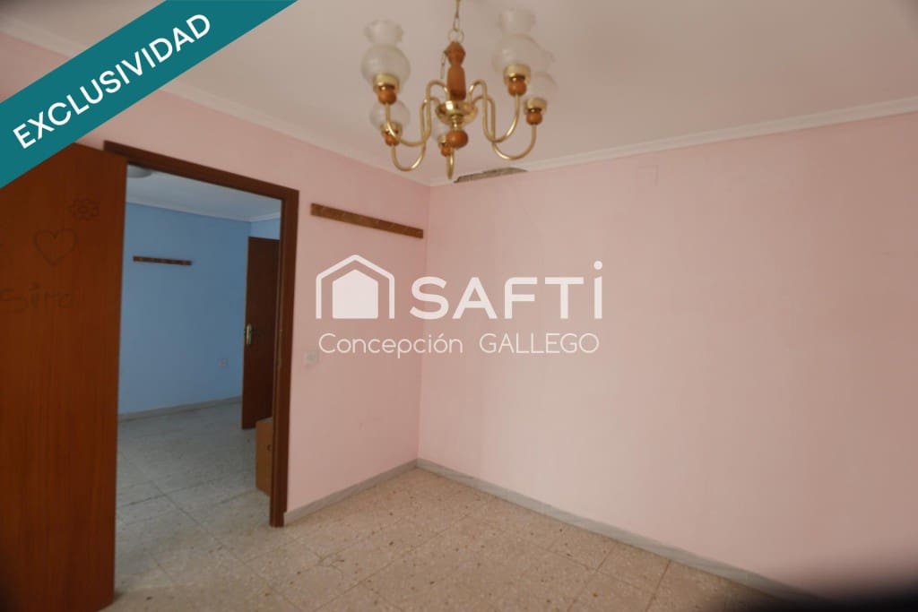 5 chambre Villa/Maison à vendre à Campo de Criptana avec garage - 49 000 € (Ref: 9461975)