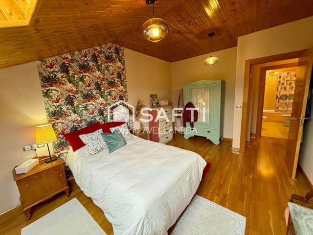 Piso de 4 habitaciones en Villaquilambre en venta con garaje - 210.000 € (Ref: 9461980)