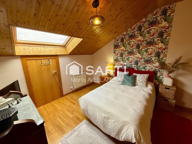 Piso de 4 habitaciones en Villaquilambre en venta con garaje - 210.000 € (Ref: 9461980)