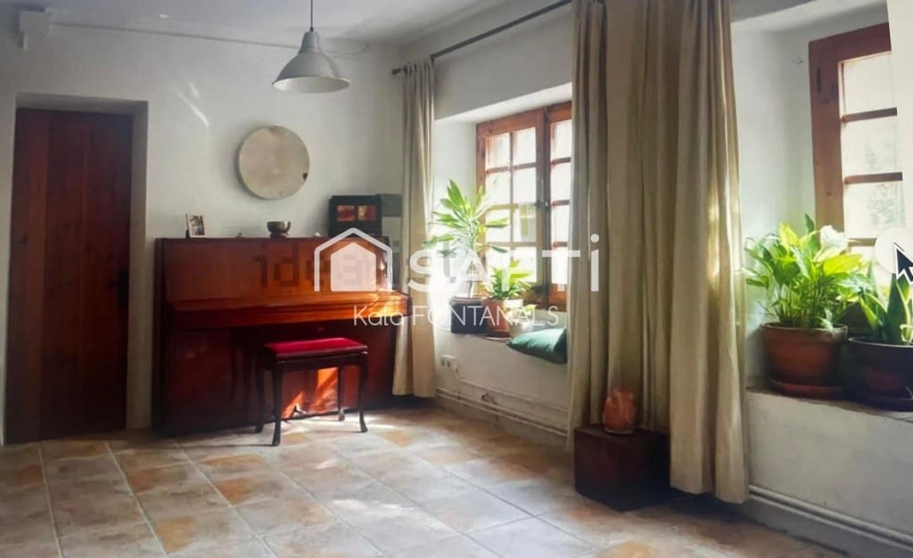 5 chambre Finca/Maison de Campagne à vendre à Vallgorguina avec garage - 598 000 € (Ref: 9461982)