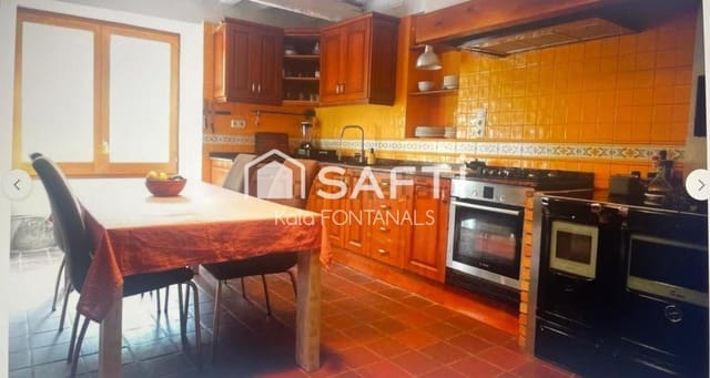 5 sypialnia Finka/Dom wiejski na sprzedaż w Vallgorguina z garażem - 598 000 € (Ref: 9461982)