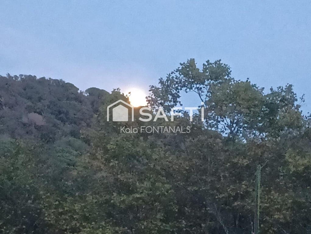 5 chambre Finca/Maison de Campagne à vendre à Vallgorguina avec garage - 598 000 € (Ref: 9461982)