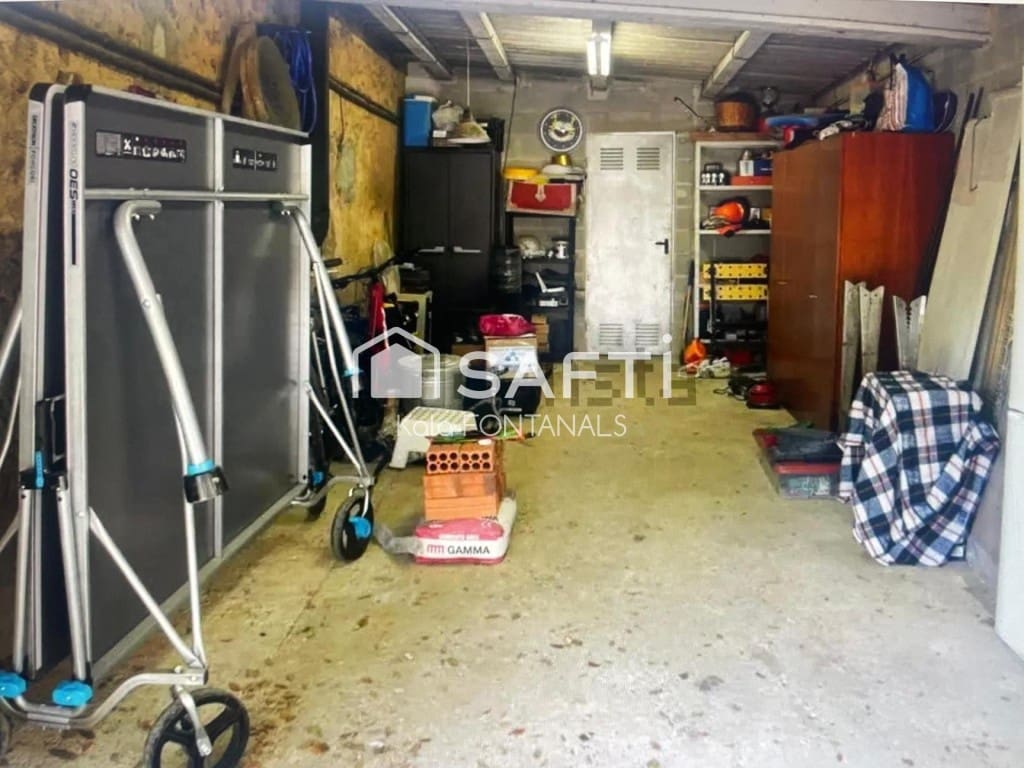 5 chambre Finca/Maison de Campagne à vendre à Vallgorguina avec garage - 598 000 € (Ref: 9461982)