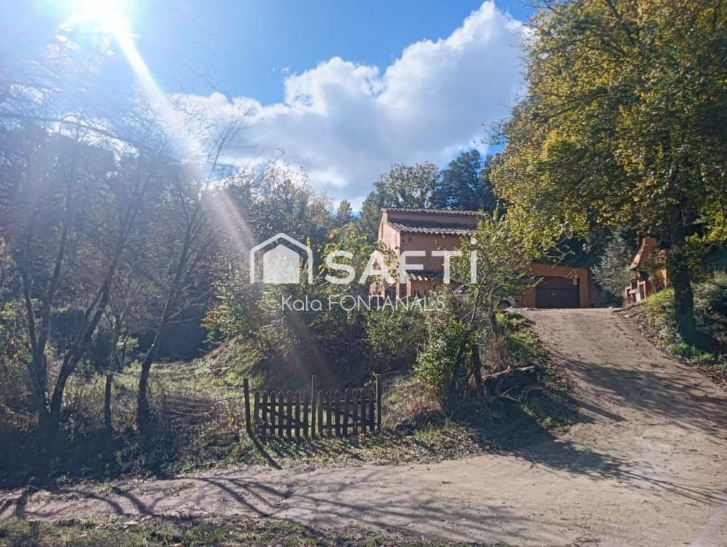 5 chambre Finca/Maison de Campagne à vendre à Vallgorguina avec garage - 598 000 € (Ref: 9461982)