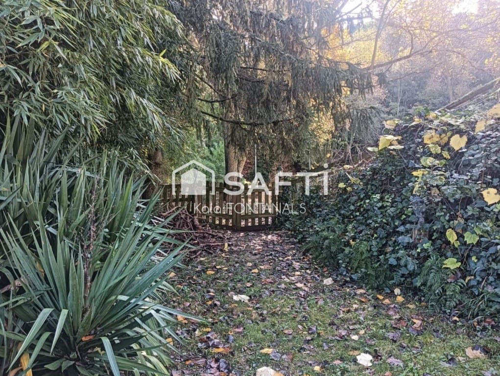 5 chambre Finca/Maison de Campagne à vendre à Vallgorguina avec garage - 598 000 € (Ref: 9461982)