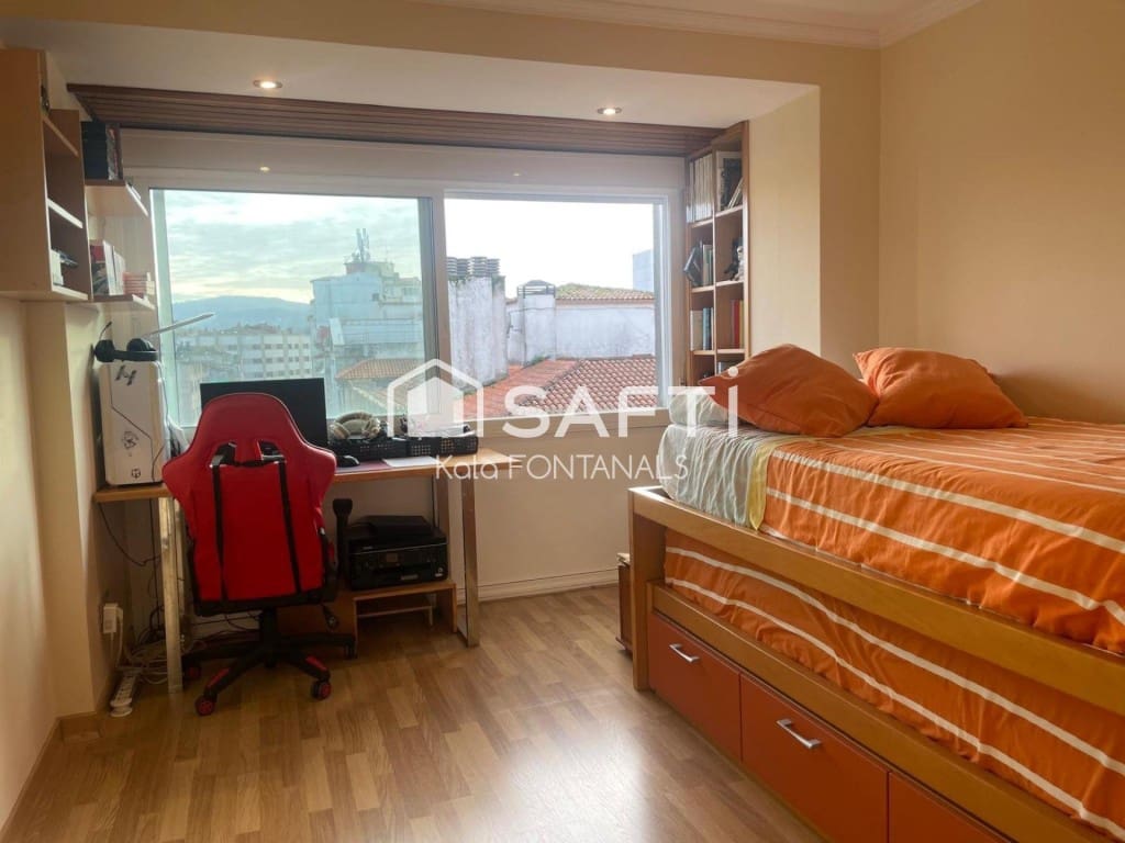 3 makuuhuone Kattohuoneisto myytävänä paikassa Pontevedra kaupunki mukana 
autotalli - 439 000 € (Ref: 9461983)