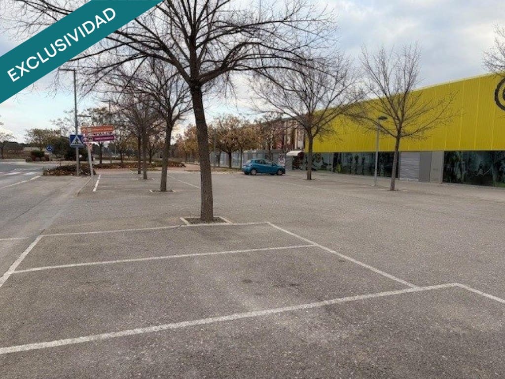 Comercial para venda em Almansa - 104 000 € (Ref: 9461985)