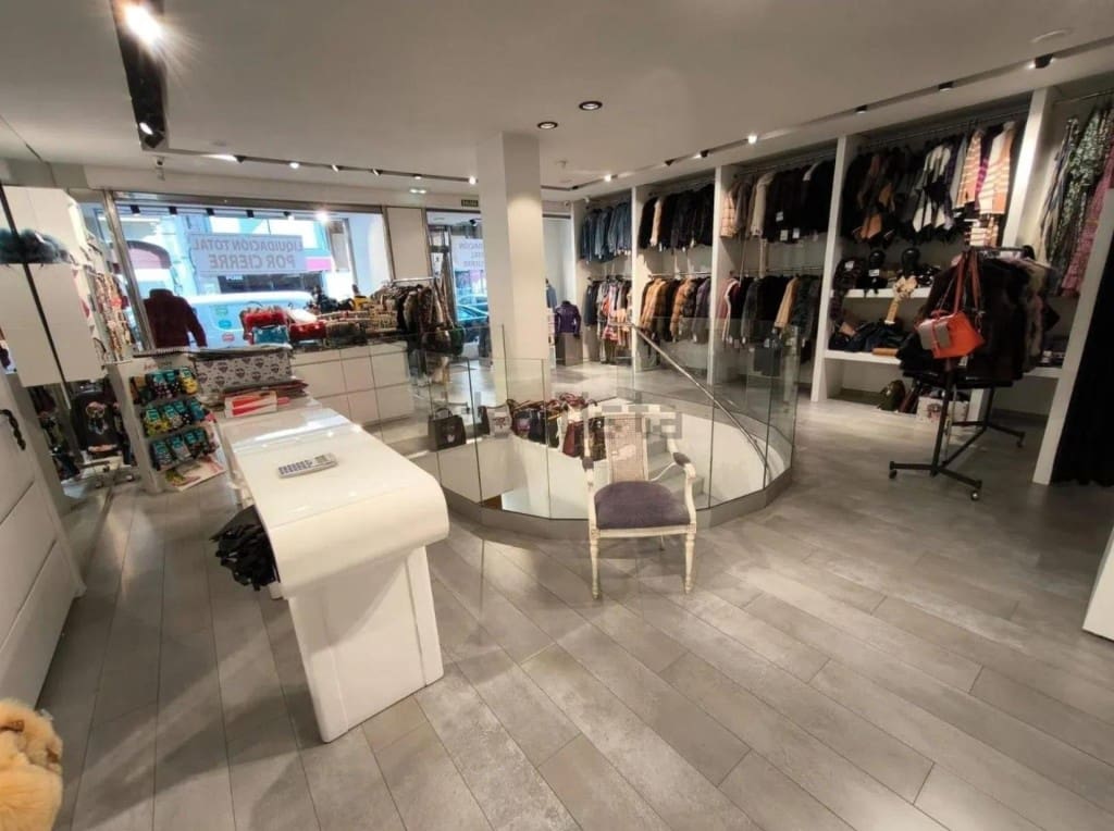 Kommersiell til leie i Leon by - € 1 500 (Ref: 9461988)