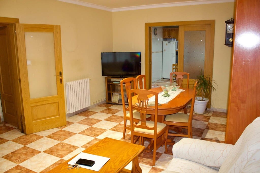 4 bedroom Apartment for sale in Valls - € 210,000 (Ref: 9461989)