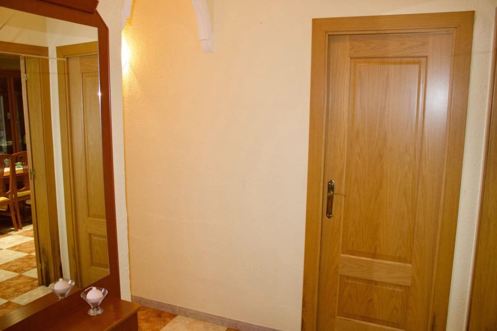 4 bedroom Apartment for sale in Valls - € 210,000 (Ref: 9461989)