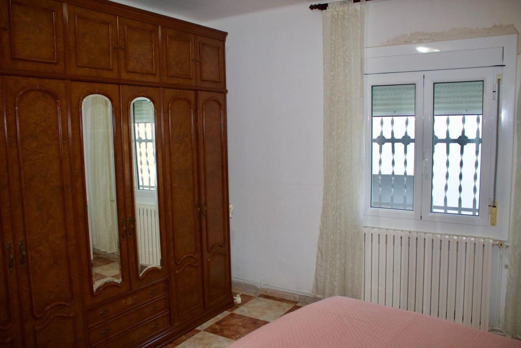 4 bedroom Apartment for sale in Valls - € 210,000 (Ref: 9461989)