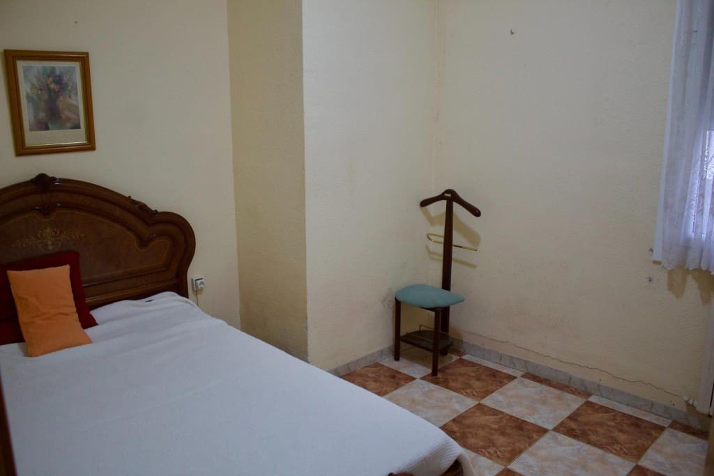 4 bedroom Apartment for sale in Valls - € 210,000 (Ref: 9461989)