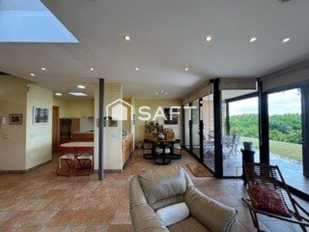 3 sovrum Villa till salu i Sant Pol de Mar med pool - 690 000 € (Ref: 9465498)