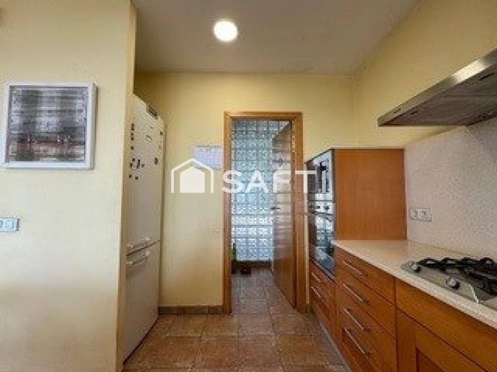 3 sovrum Villa till salu i Sant Pol de Mar med pool - 690 000 € (Ref: 9465498)