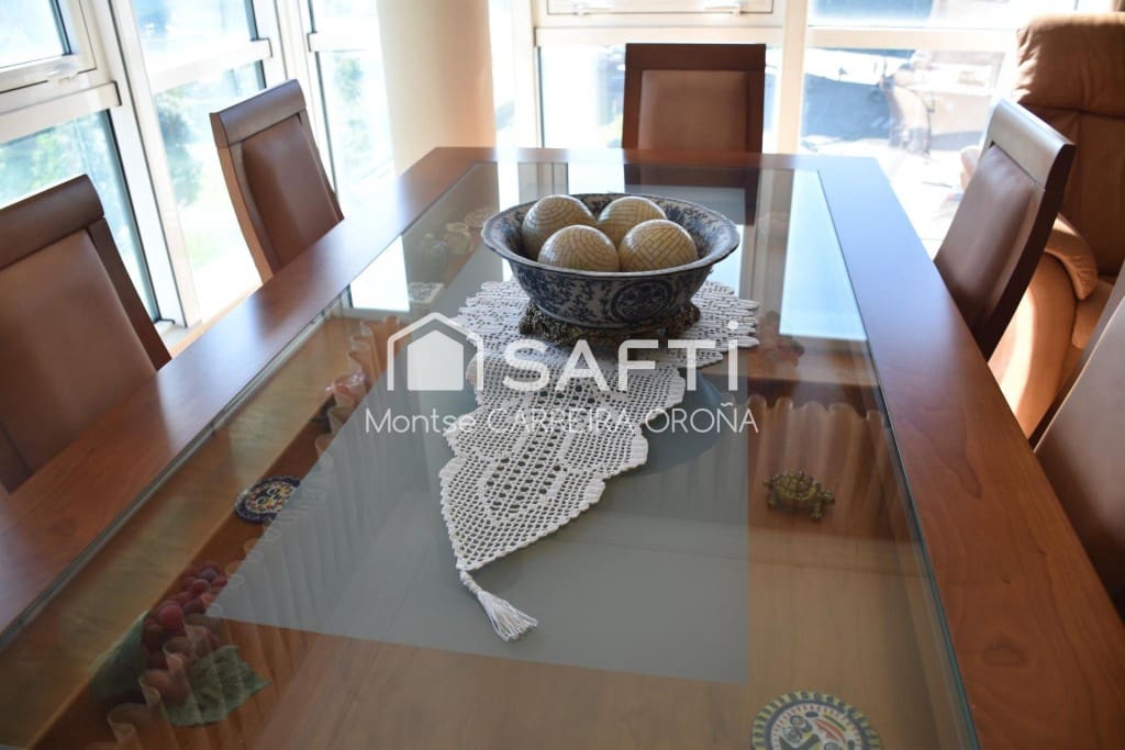 Apartamento de 4 habitaciones en Santiago de Compostela en alquiler con garaje - 1.500 € (Ref: 9465500)