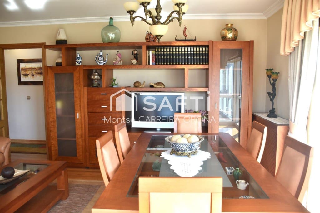 Apartamento de 4 habitaciones en Santiago de Compostela en alquiler con garaje - 1.500 € (Ref: 9465500)