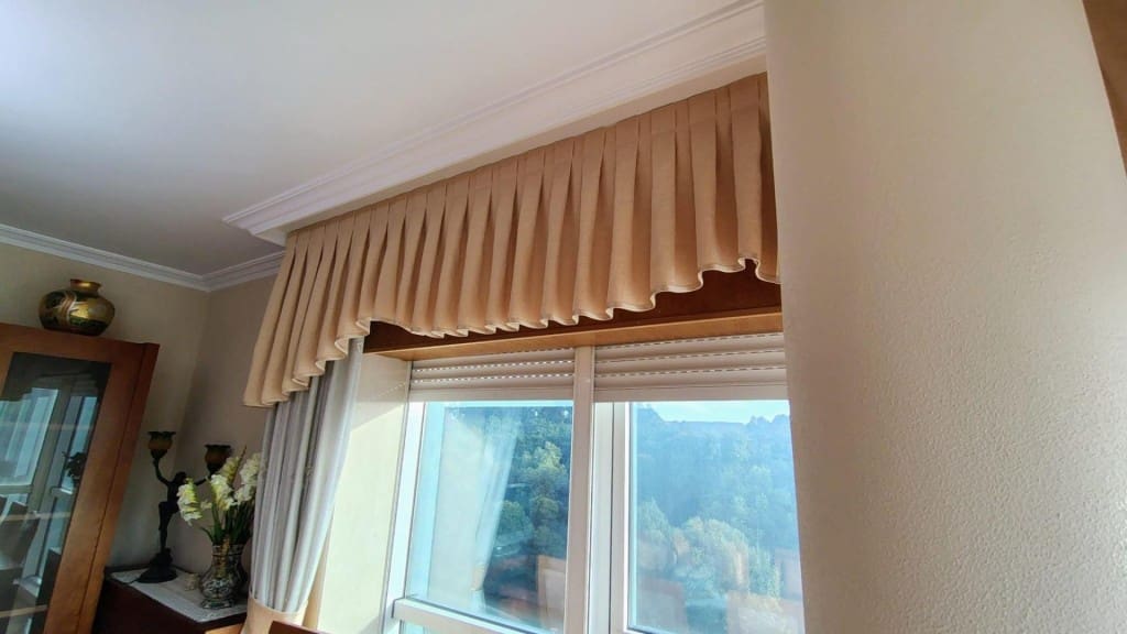 Apartamento de 4 habitaciones en Santiago de Compostela en alquiler con garaje - 1.500 € (Ref: 9465500)