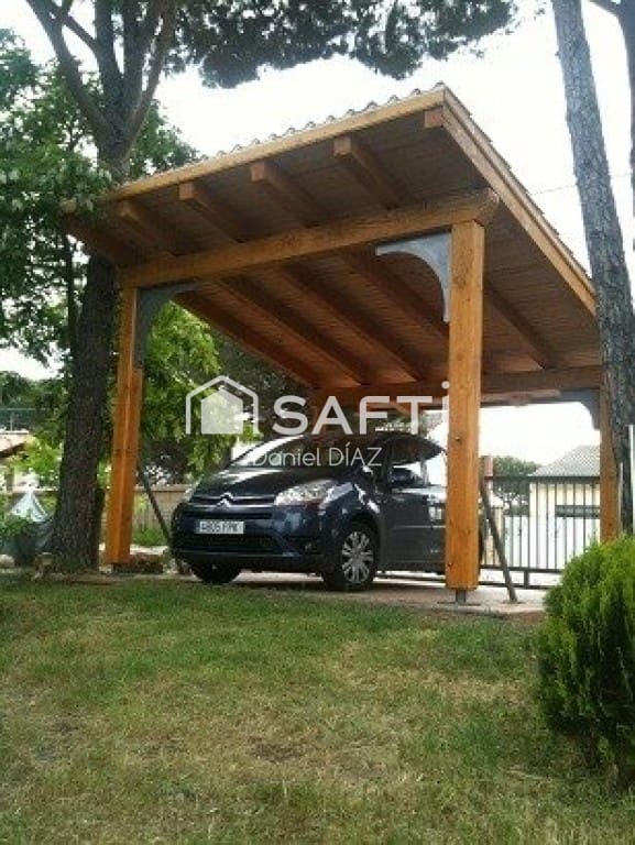 6 quarto Moradia para venda em Sils com piscina garagem - 590 000 € (Ref: 9465501)
