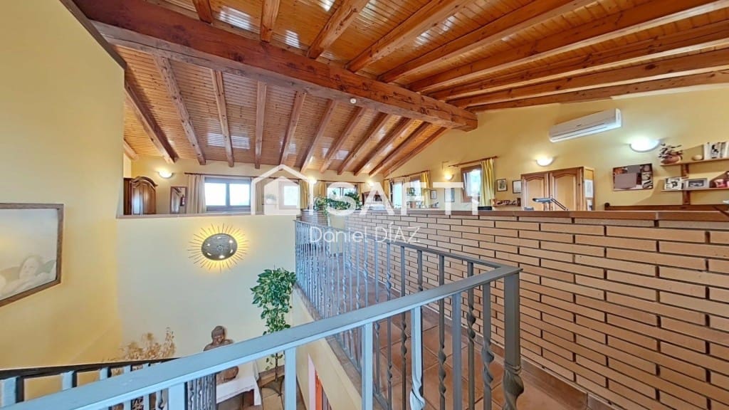 6 quarto Moradia para venda em Sils com piscina garagem - 590 000 € (Ref: 9465501)