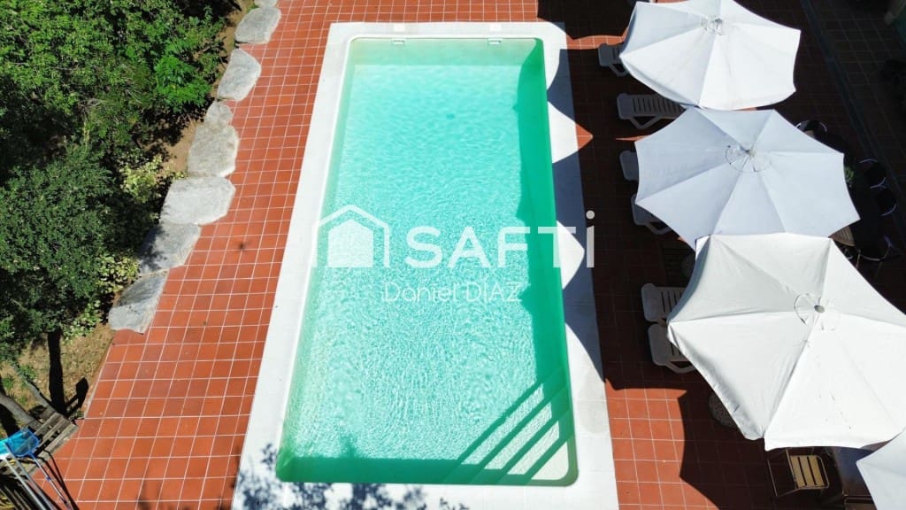 6 quarto Moradia para venda em Sils com piscina garagem - 590 000 € (Ref: 9465501)