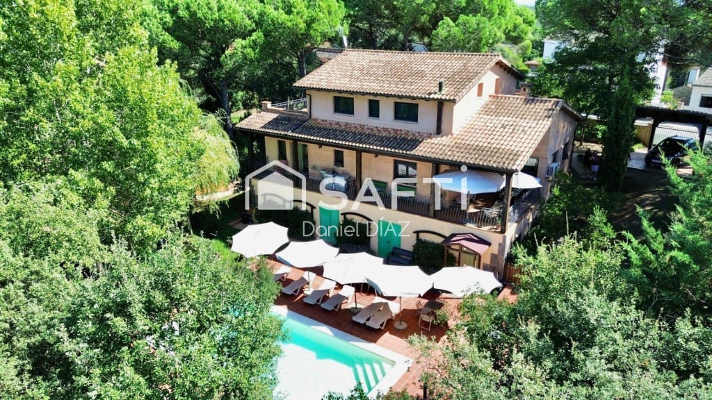 6 quarto Moradia para venda em Sils com piscina garagem - 590 000 € (Ref: 9465501)