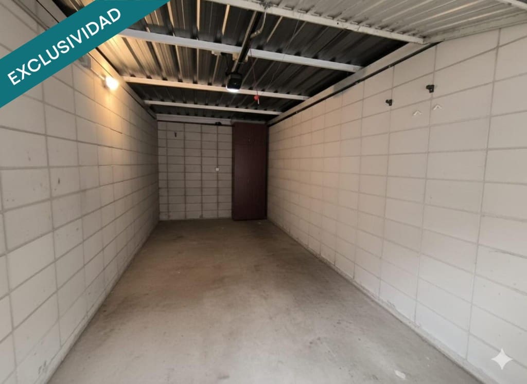 4 bedroom Villa for sale in La Joyosa - € 195,000 (Ref: 9465503)