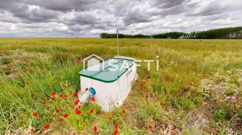 Comercial para venda em Melgar de Arriba com garagem - 190 000 € (Ref: 9465504)