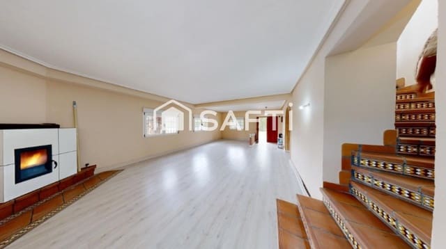 Comercial para venda em Melgar de Arriba com garagem - 190 000 € (Ref: 9465504)