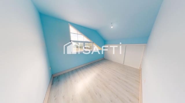 Comercial para venda em Melgar de Arriba com garagem - 190 000 € (Ref: 9465504)