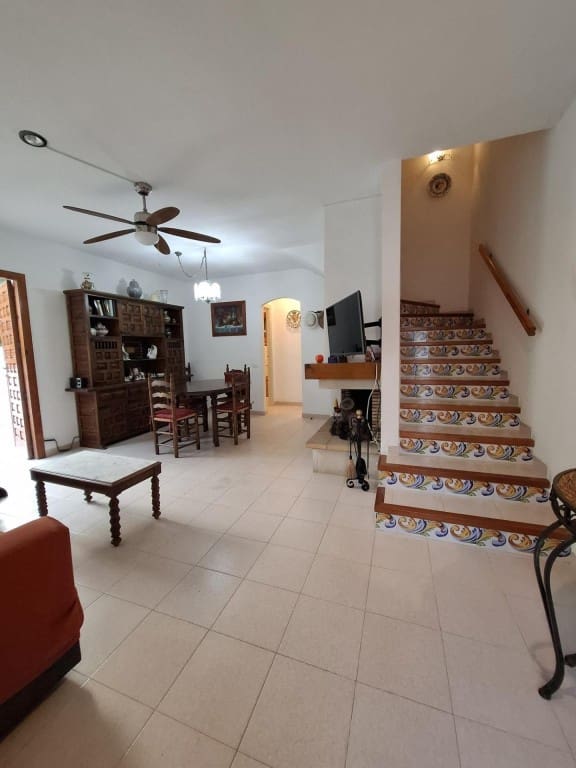 Adosado de 3 habitaciones en Oropesa  en venta con garaje - 191.000 € (Ref: 9465507)