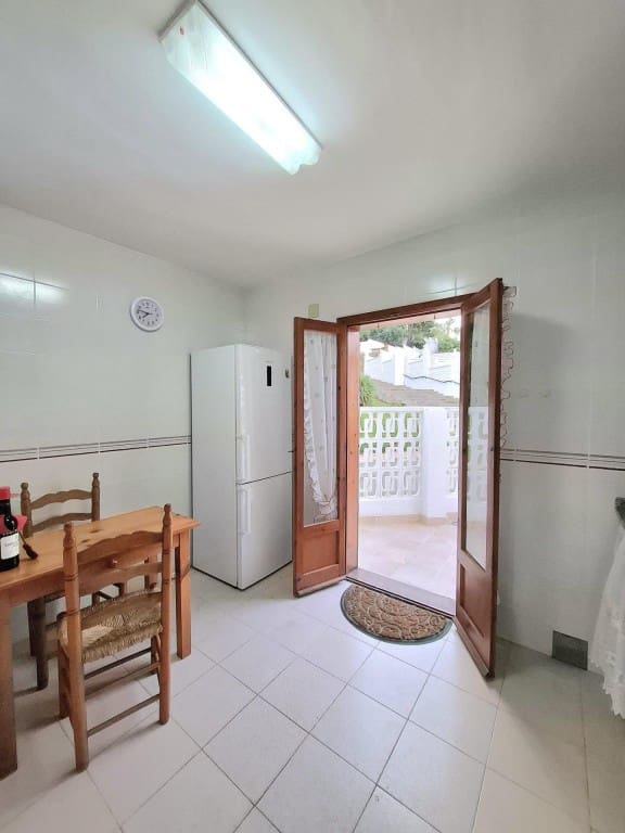 Adosado de 3 habitaciones en Oropesa  en venta con garaje - 191.000 € (Ref: 9465507)