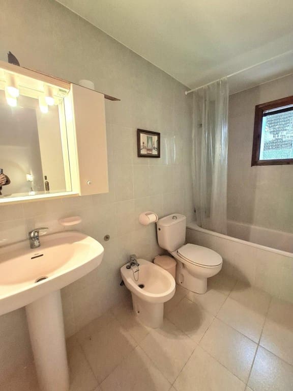 Adosado de 3 habitaciones en Oropesa  en venta con garaje - 191.000 € (Ref: 9465507)