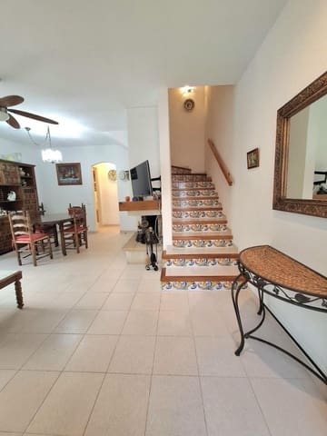 Adosado de 3 habitaciones en Oropesa  en venta con garaje - 191.000 € (Ref: 9465507)