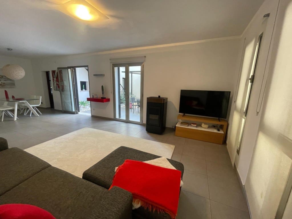 Adosado de 3 habitaciones en Vilafranca de Bonany en alquiler - 1.500 € (Ref: 9468317)