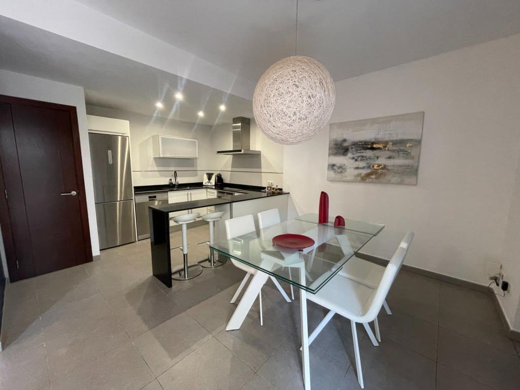 Adosado de 3 habitaciones en Vilafranca de Bonany en alquiler - 1.500 € (Ref: 9468317)