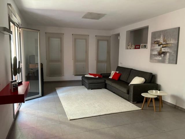 3 quarto Moradia em Banda para arrendar em Vilafranca de Bonany - 1 500 € (Ref: 9468317)