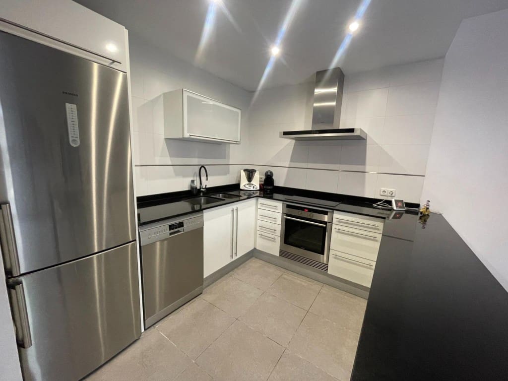 Adosado de 3 habitaciones en Vilafranca de Bonany en alquiler - 1.500 € (Ref: 9468317)