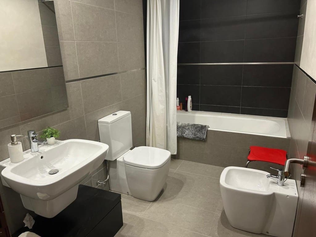 Adosado de 3 habitaciones en Vilafranca de Bonany en alquiler - 1.500 € (Ref: 9468317)