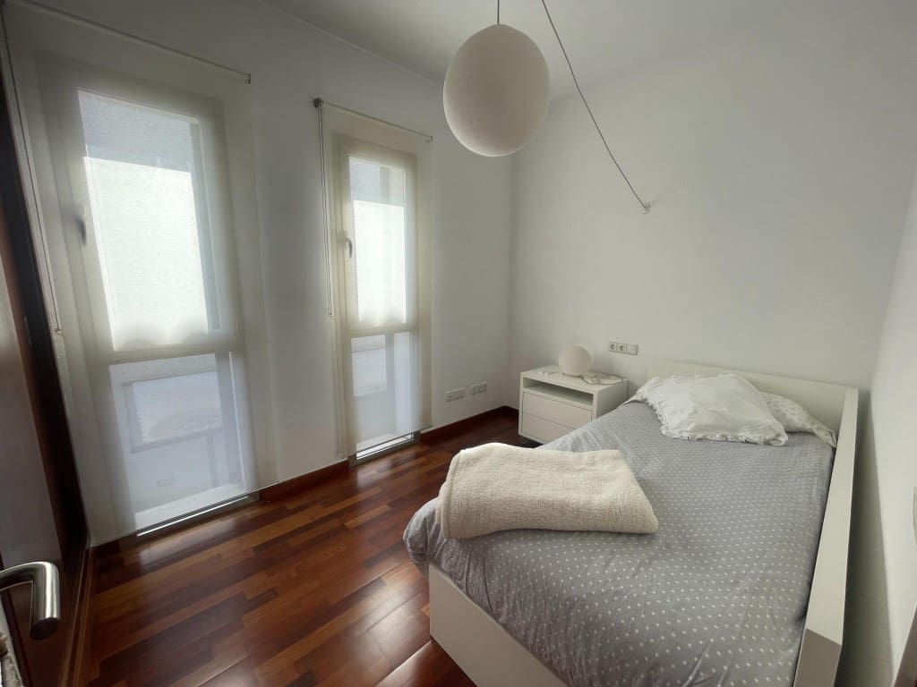 Adosado de 3 habitaciones en Vilafranca de Bonany en alquiler - 1.500 € (Ref: 9468317)