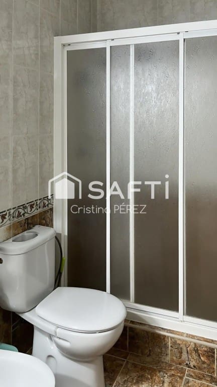 Chalet de 3 habitaciones en Blanes en venta con garaje - 329.000 € (Ref: 9468318)