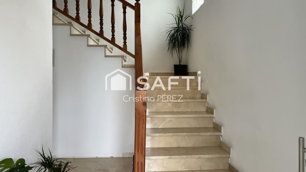 Chalet de 3 habitaciones en Blanes en venta con garaje - 329.000 € (Ref: 9468318)