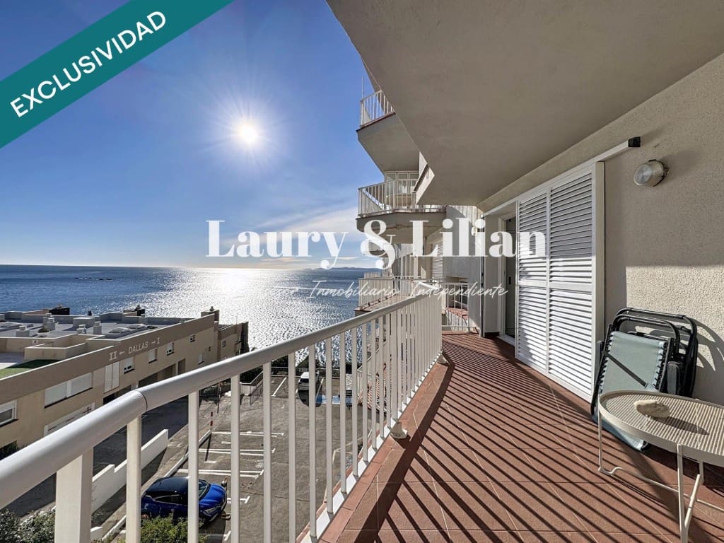 2 bedroom Apartment for sale in Roses - € 315,000 (Ref: 9468319)